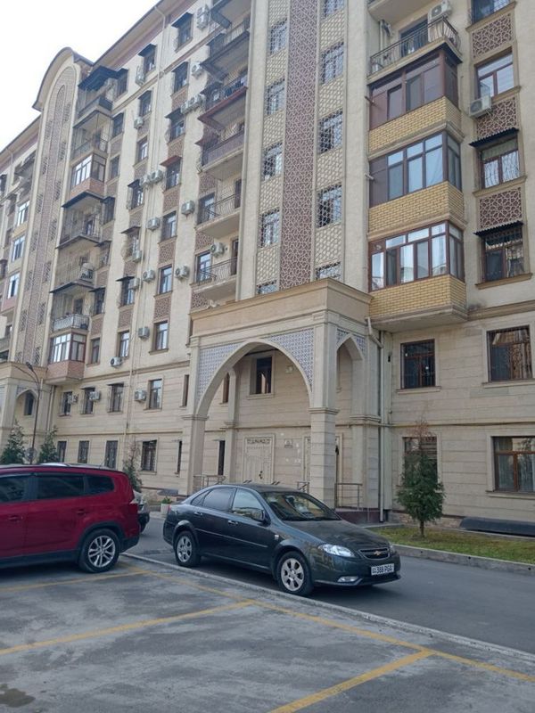 Кунлик уй юнусабад новостройкада 3 хона 1 этаж Кунлик уй юнусабад новостройкада 3 хона 1 этаж