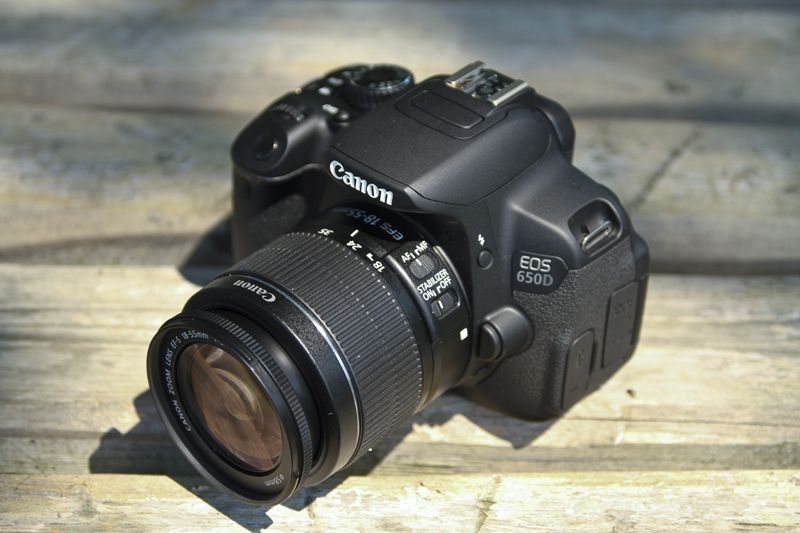 Canon 650d 18-55 mm. Полностью функционирует