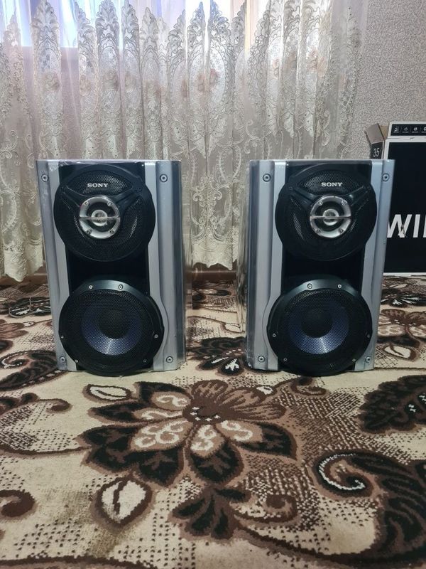 Sony katta kalonkalar sotiladi Sony katta kalonkalar sotiladi