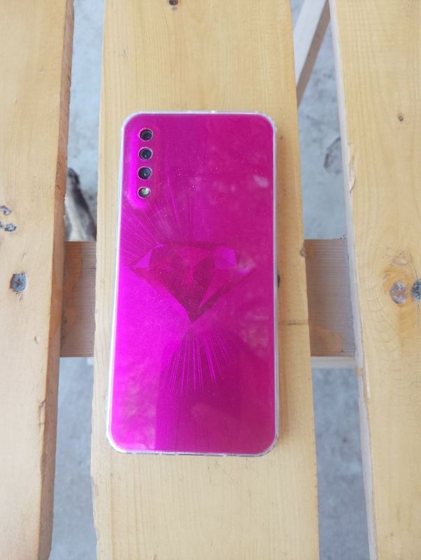 Samsung A50 sotiladi Samsung A50 sotiladi