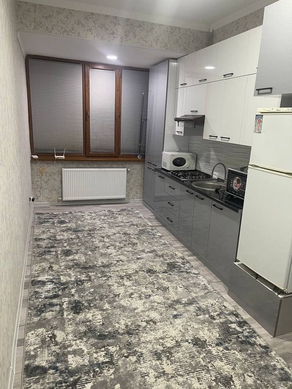 3 xonali lyuks kvartira ijaraga beriladi