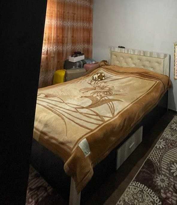 Двухспальная кровать Двухспальная кровать