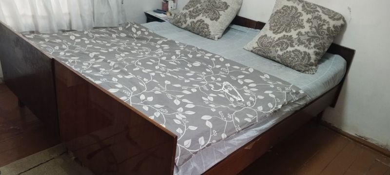 Кровати с матрасами Кровати с матрасами
