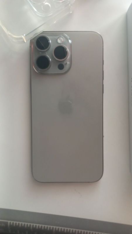 Iphone 15 pro max luxe kope