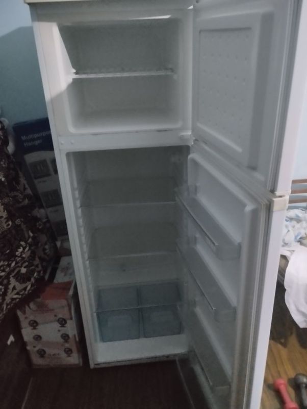 Срочно продам Холодильник
