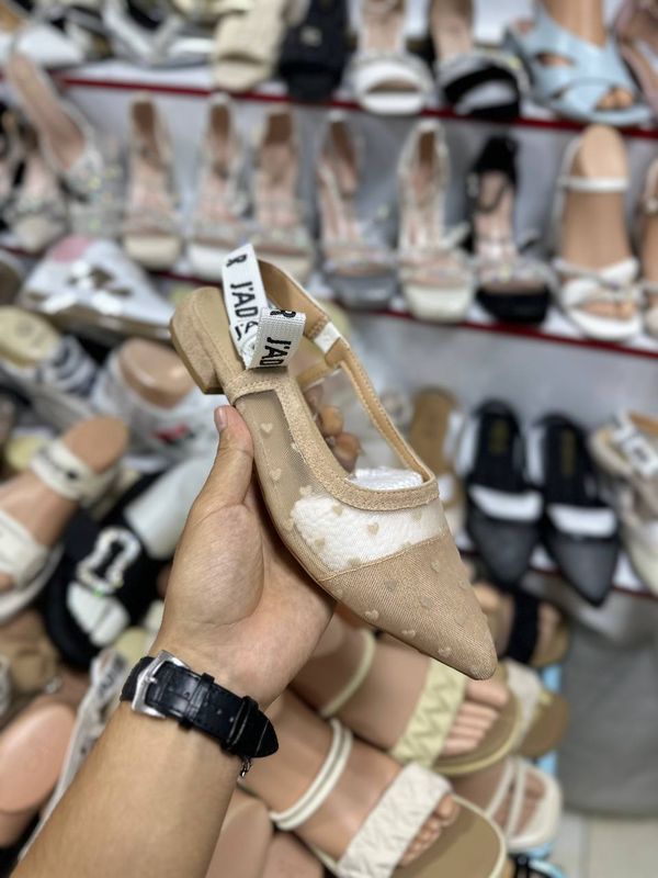 Trend madel keldi tuflilar Trend madel keldi tuflilar