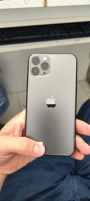 Iphone 11 pro. Yomkisi 76 Iphone 11 pro. Yomkisi 76