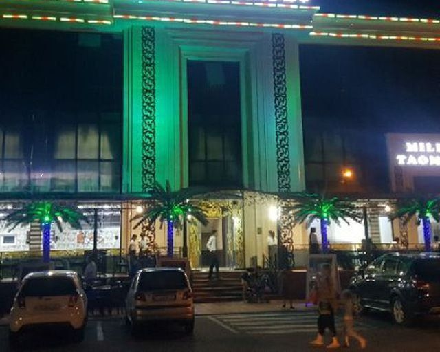 Сдается в аренду отдельно стоящее 4-х этажное здание, 1450 КВ.м