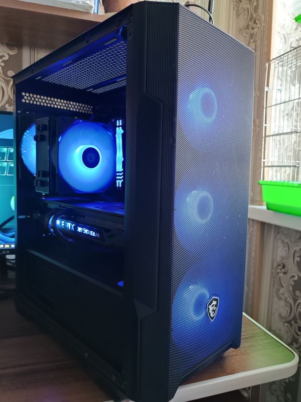 Игровой компьютер с RTX 3070 + монитор Игровой компьютер с RTX 3070 + монитор