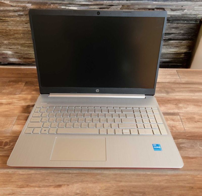 HP Laptop 15s fq5xx Core i3