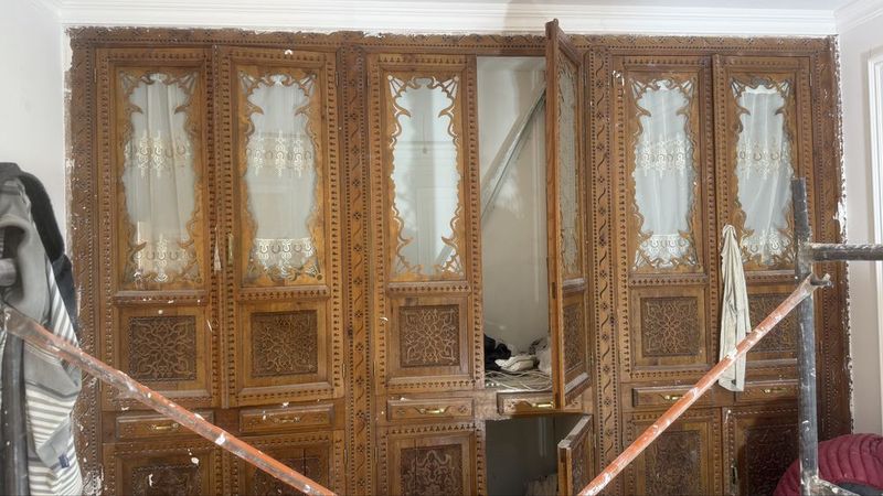 Mebel shkaf ishlatilgan xolati yaxshi