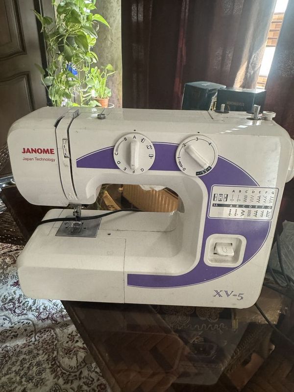 Швейная машина Janome XV 5 Швейная машина Janome XV 5