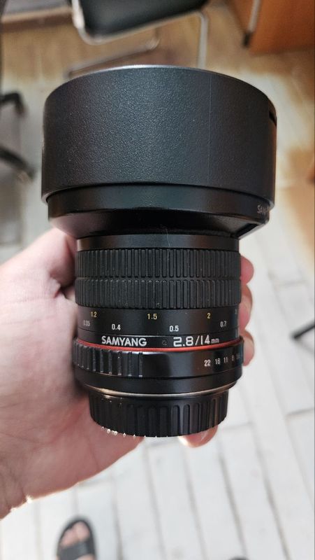 Объктив Canon samyang 14 Объктив Canon samyang 14