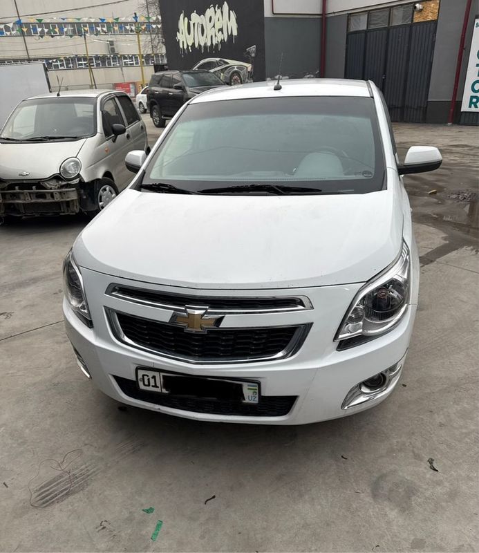 Продается Sotiladi Chewrolet Cobalt автомат 2015 года.