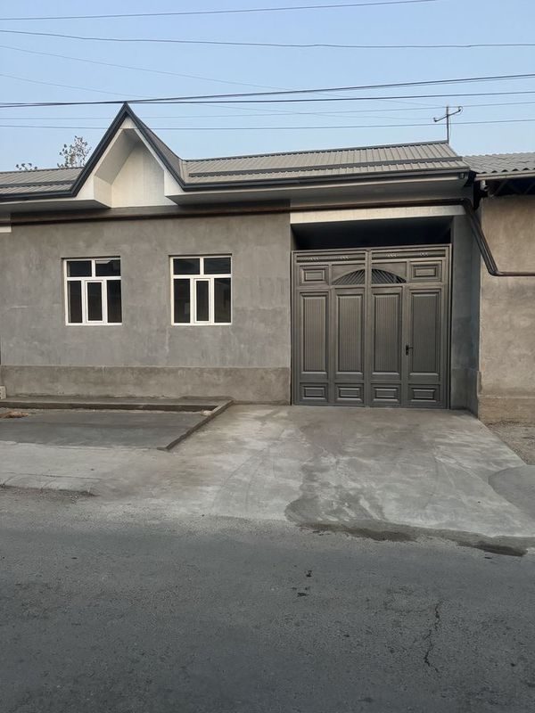 Toshkent shahar Yangi hayot Gulzor k. 1,5 sotixli 2 ta hovli sotiladi. Toshkent shahar Yangi hayot Gulzor k. 1,5 sotixli 2 ta hovli sotiladi.
