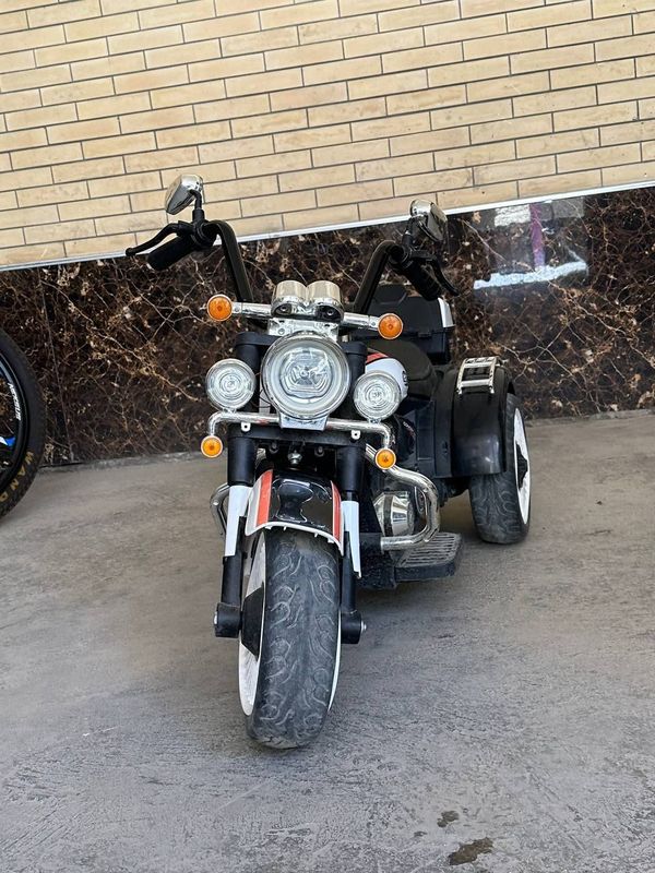 Mototskil moto bike xolati zur Mototskil moto bike xolati zur