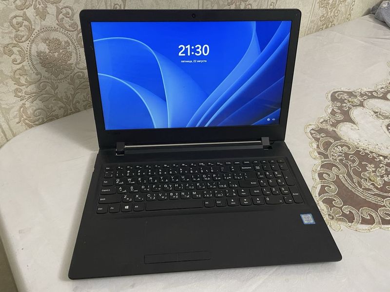 Noutbuk Lenovo sotiladi Noutbuk Lenovo sotiladi
