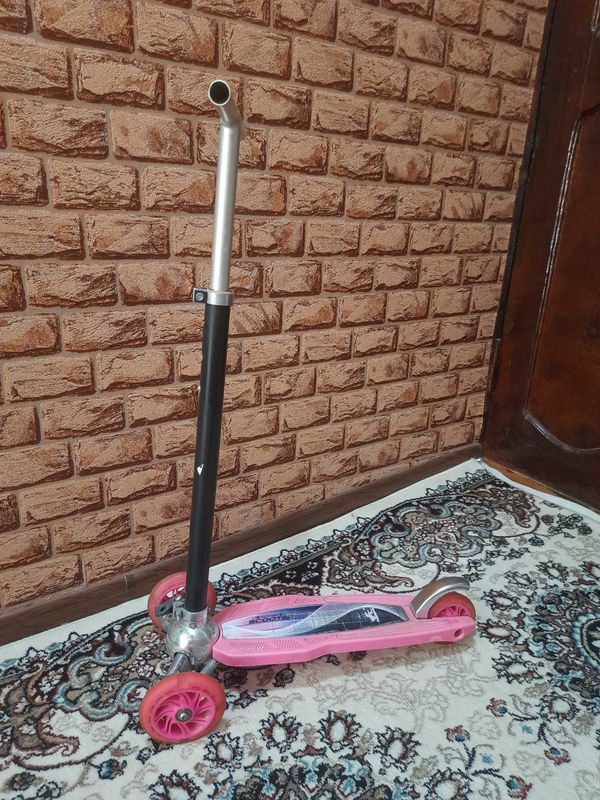 Продаётся детский самокат Продаётся детский самокат