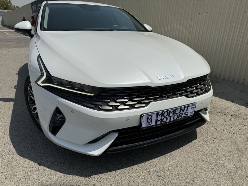 Продам авто Kia K5 2023г 2.5л
