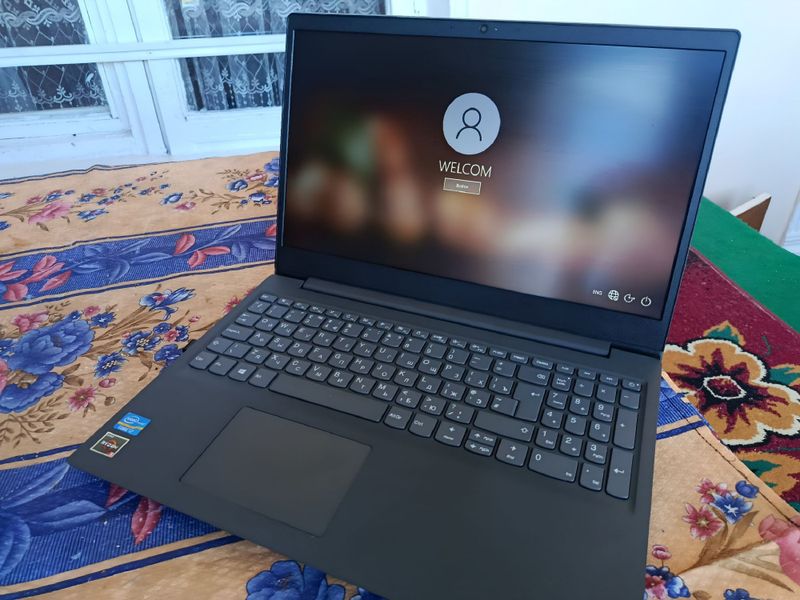 Lenovo notebook 128/800 Lenovo notebook 128/800