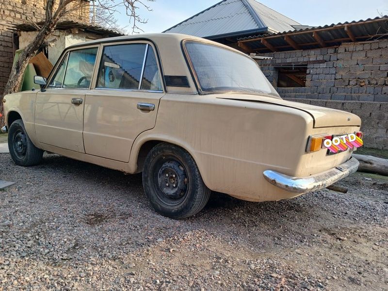 Lada vaz 21011 gaz benzin