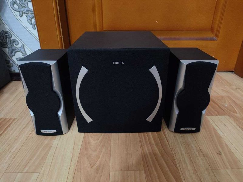Edifier X600 Колонки+Буфер Как новые Edifier X600 Колонки+Буфер Как новые