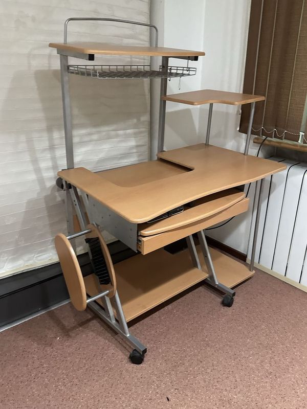 Компьютерный стол Компьютерный стол