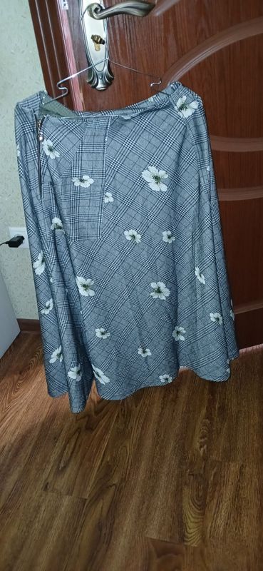 Продам тёплые юбку для девушек и женщины