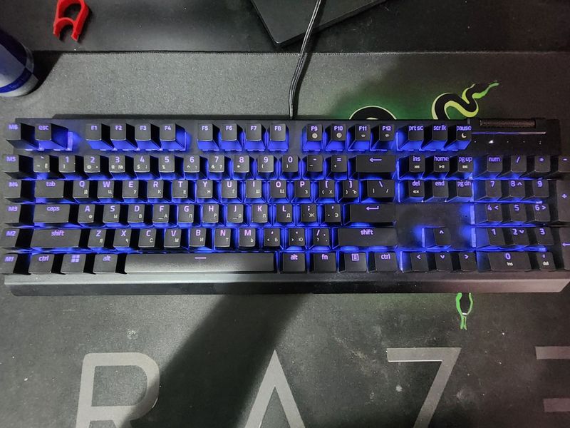 Игровая клавиатура Razer blackwidow v4 x (жёлтые свитчи) Игровая клавиатура Razer blackwidow v4 x (жёлтые свитчи)