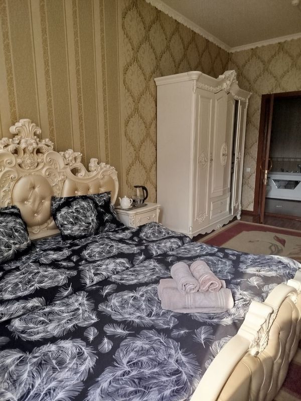 200000 mingdan Bez zags hostel