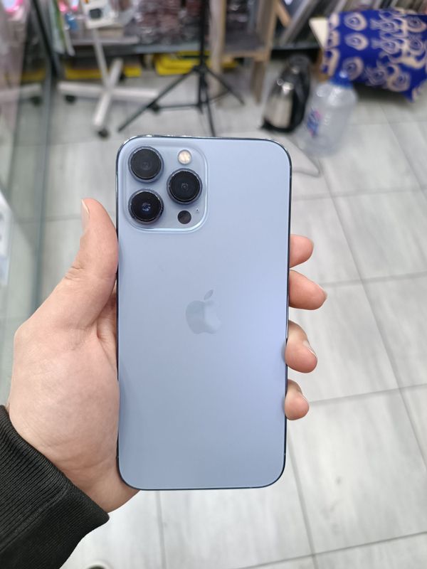 Срочно iPhone 13 pro max сотаман