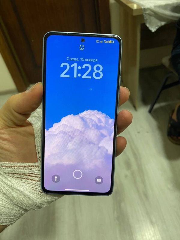 Telefon sotiladi: Xiaomi NOT 13