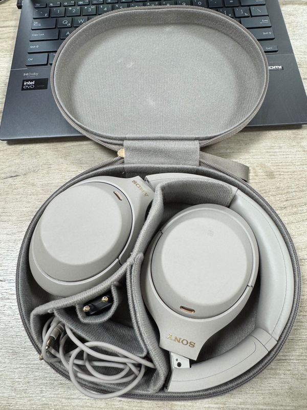 Продам Sony WH-1000XM4 - ИДЕАЛЬНЫЕ Продам Sony WH-1000XM4 - ИДЕАЛЬНЫЕ