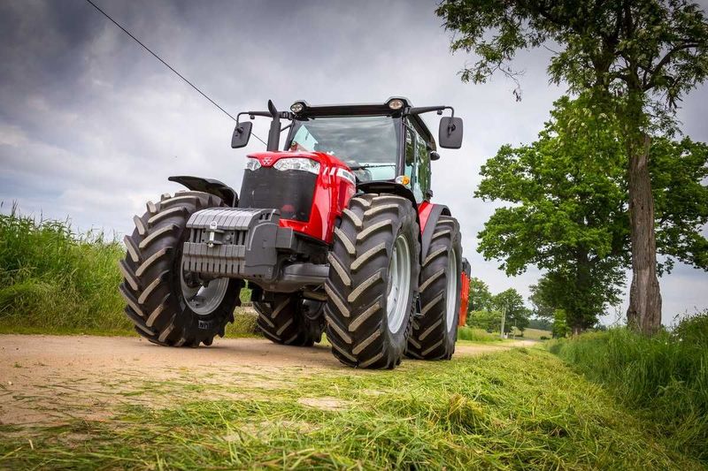 Massey Ferguson MF 6713 Massey Ferguson MF 6713