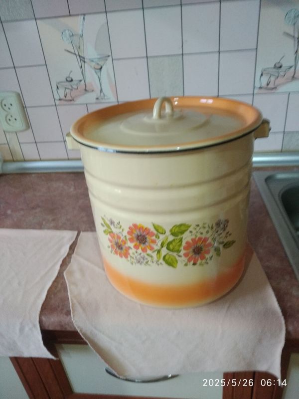 Продам большой Бидон Продам большой Бидон