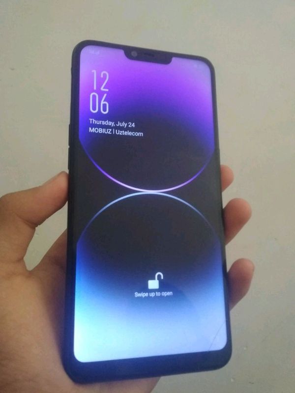 Oppo A3s sotiladi holati ideal qotmaydi Oppo A3s sotiladi holati ideal qotmaydi