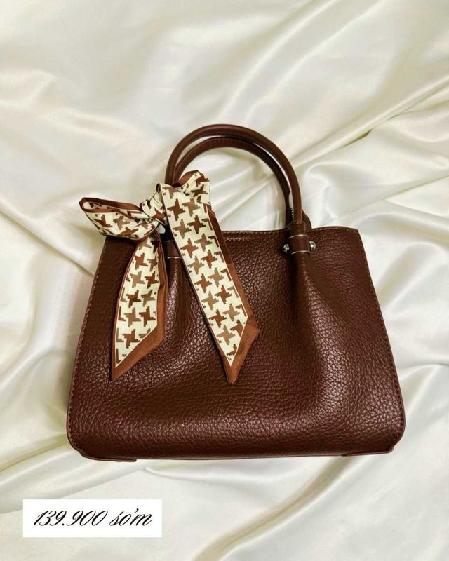Yangi va Sifatli Klassik sumka 139.900 / Новая и качественная Сумка Yangi va Sifatli Klassik sumka 139.900 / Новая и качественная Сумка