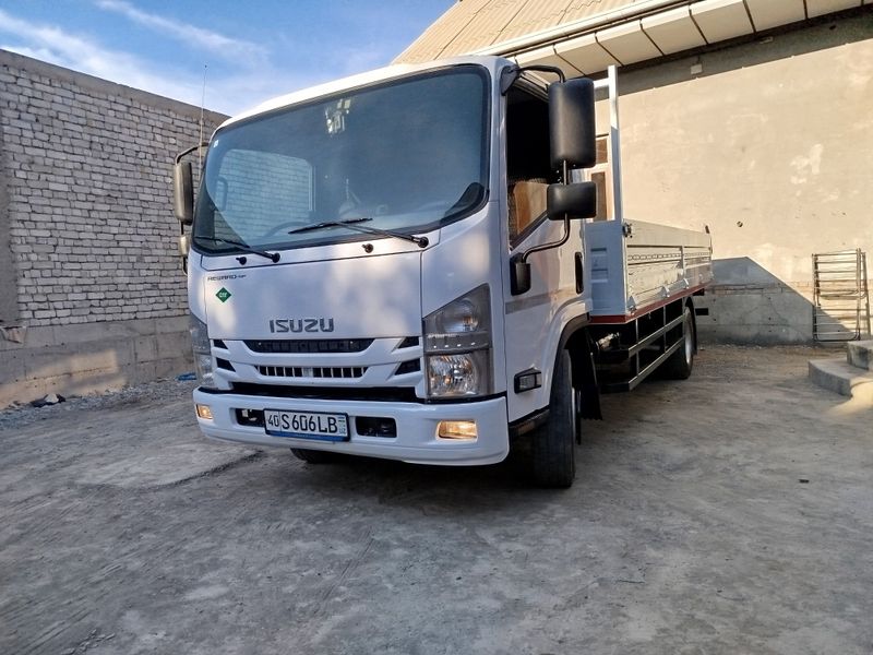 Isuzu avtobusdan yasalgan 2009 yil