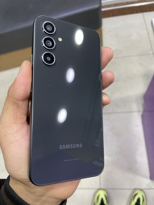 Samsung srochna a54 holati ideal