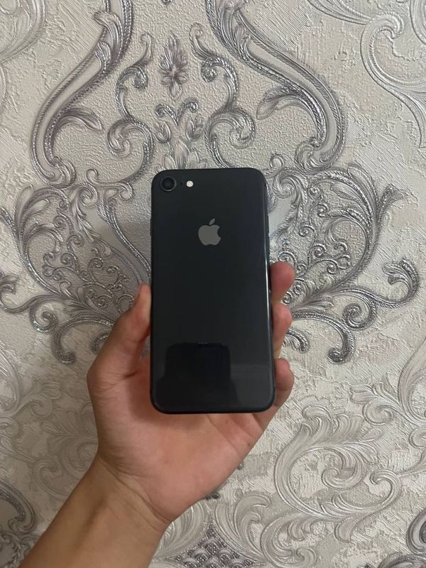 Iphone 8 sotiladi
