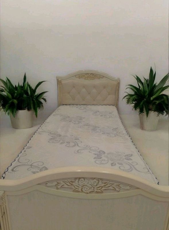 кровать кровать