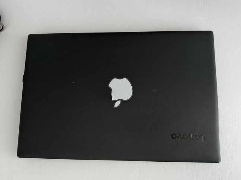 Lenova noutbook 2020 4/1Tb Lenova noutbook 2020 4/1Tb