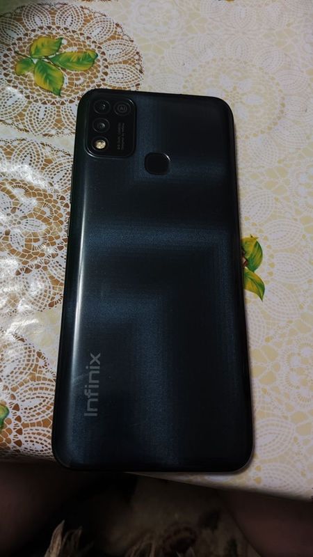 Infinix Hot 10 Play 4/64 gb Яхши состоянияда