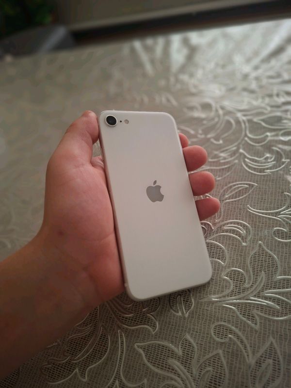 iphone se 3 4/64 iphone se 3 4/64