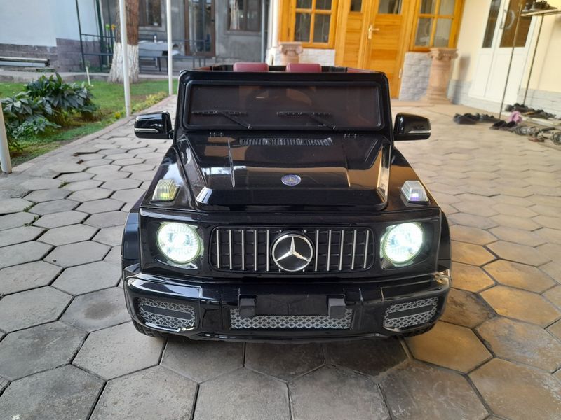 Продаётся детская машина Mercedes Benz AMG G65 Gelic