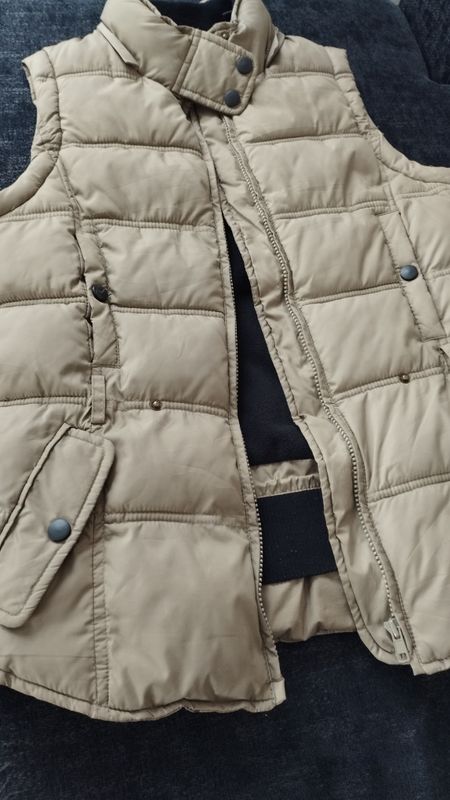 Продам Безрукавку! Продам Безрукавку!