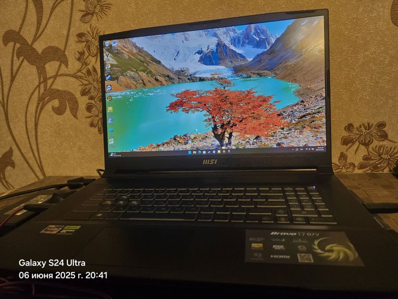 Noutbook AMD RYZEN 7 SSD 1.5TB VK4060 Ek 144Hz DDR5 Noutbook AMD RYZEN 7 SSD 1.5TB VK4060 Ek 144Hz DDR5
