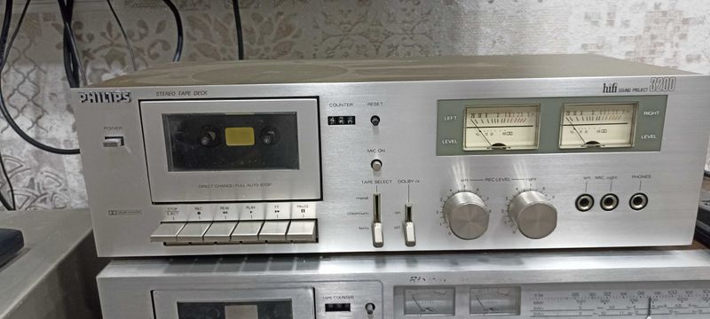 DUX (Philips) HiFi 3200 DUX (Philips) HiFi 3200