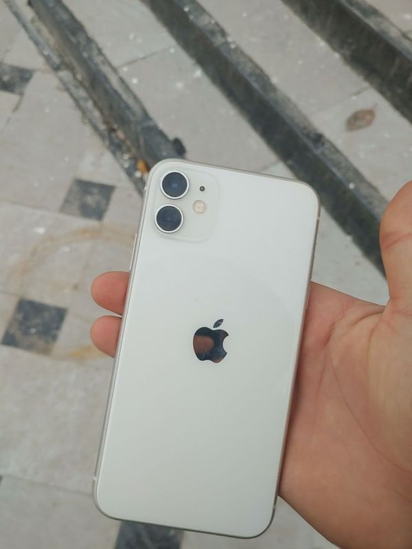 iphone 11 ideal hamma joyi radnoy yomkisti 76% hotirasi 64