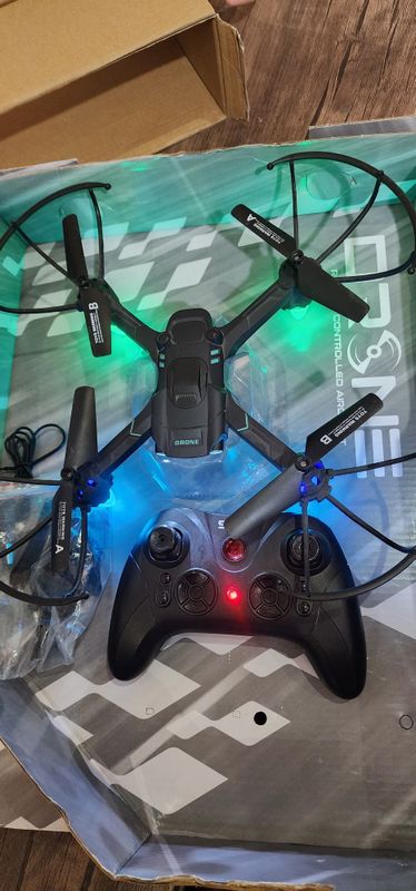 Dron sotiladi juda ham sifatli yangi Dron sotiladi juda ham sifatli yangi